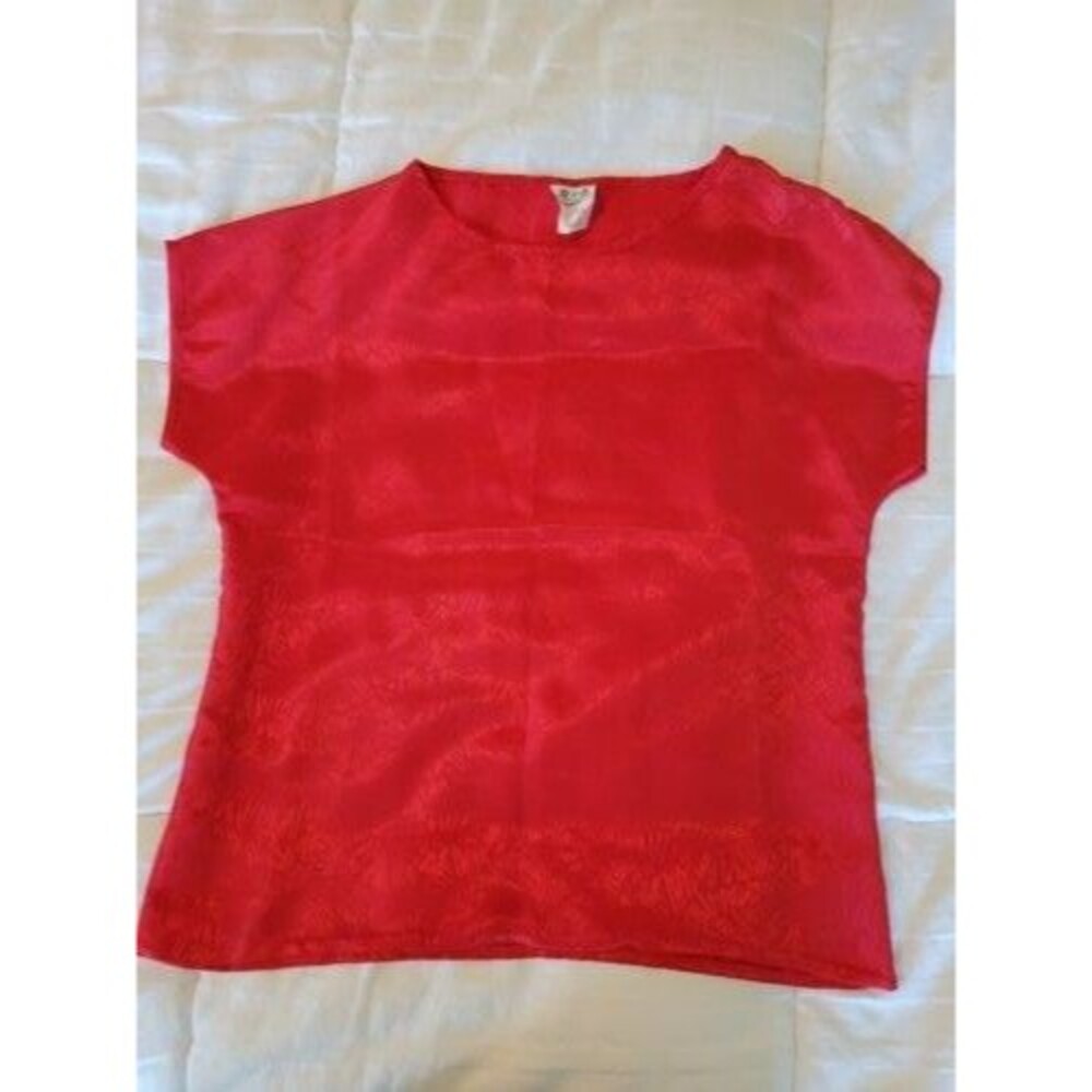 R & J  Shirt Blouse Womens Red Size 10 Short Sleeve Made in USA 100% Polyester